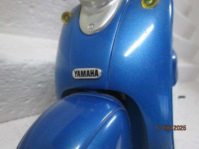 NEWRAY - YAMAHA - YJ50R VINO MOTORBIKE