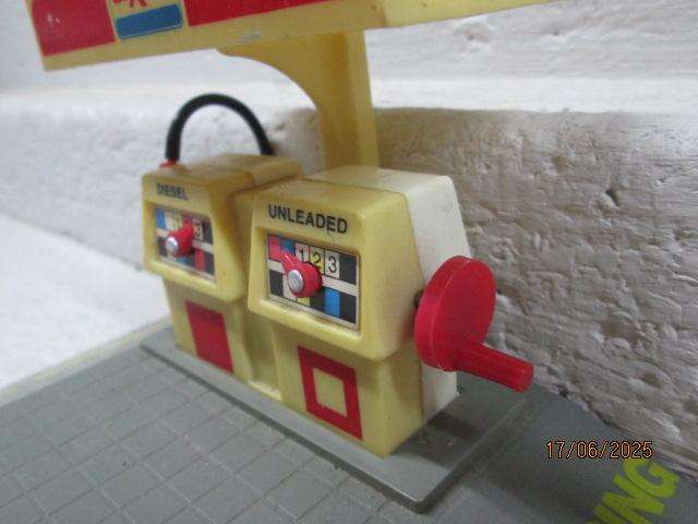 EXXON PETROL AND DIESEL BOWSERS