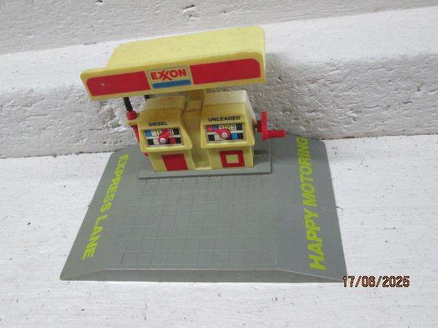 EXXON PETROL AND DIESEL BOWSERS