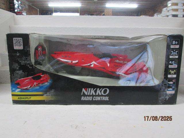 RADIO CONTROL - NIKKO AQAUSPLIT BOAT - BOXED