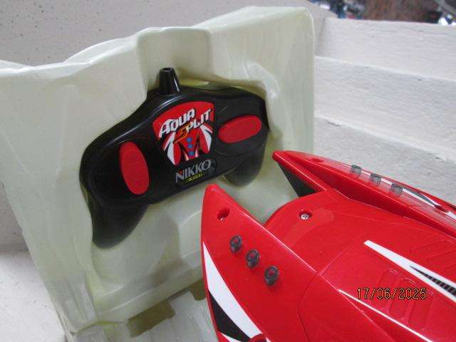 RADIO CONTROL - NIKKO AQAUSPLIT BOAT - BOXED