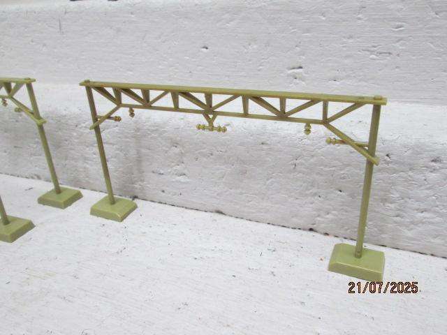 HO / OO SCALE - STATIC RAIL ROBOTS - + OVERHEAD GANTRY