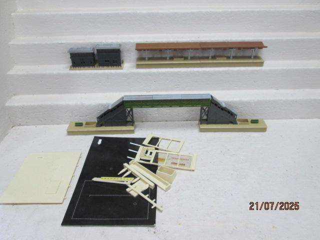 HO / OO SCALE - ENTRY LEVEL RAILWAY ACCESSORIES