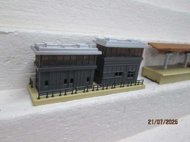 HO / OO SCALE - ENTRY LEVEL RAILWAY ACCESSORIES