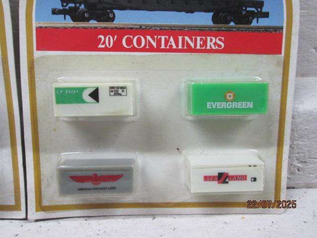 N SCALE - MODEL POWER - 20 FOOT CONTAINERS - X8 - BOXED