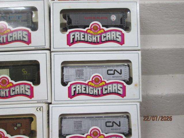 N SCALE - BACHMANN - VARIOUS GOODS WAGONS - X9 - BOXED