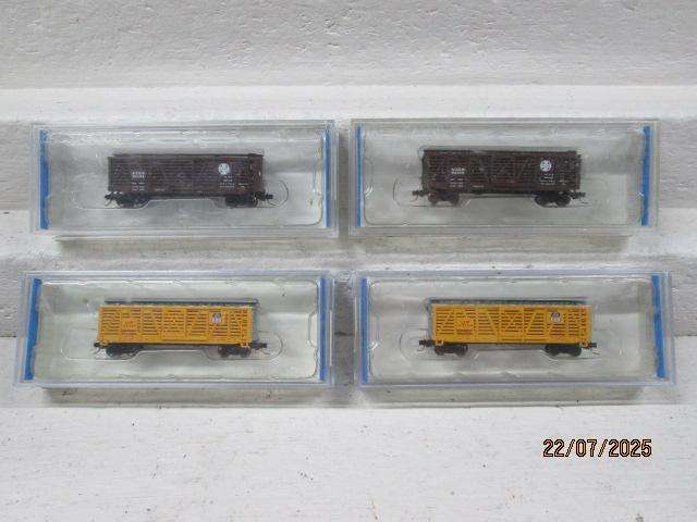 N SCALE - BACHMANN - 40 FOOT STOCK CARS - X4 - BOXED