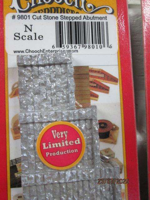 N SCALE - CHOOCH ENTERPRISES - SCENERY ITEMS - X4 PACKS - BOXED