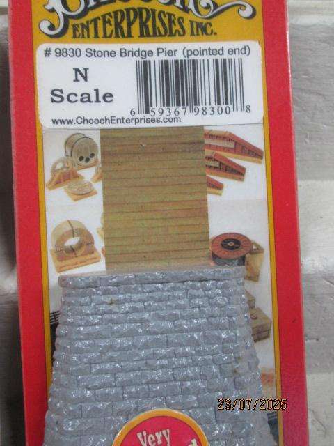 N SCALE - CHOOCH ENTERPRISES - SCENERY ITEMS - X4 PACKS - BOXED