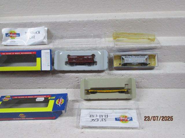 N SCALE - ATHEARN - VARIOUS GOODS WAGONS - X3 - BOXED