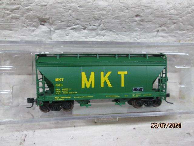 N SCALE - INTERMOUNTAIN RAILWAY - VARIOUS GOODS WAGONS - X3 - BOXED