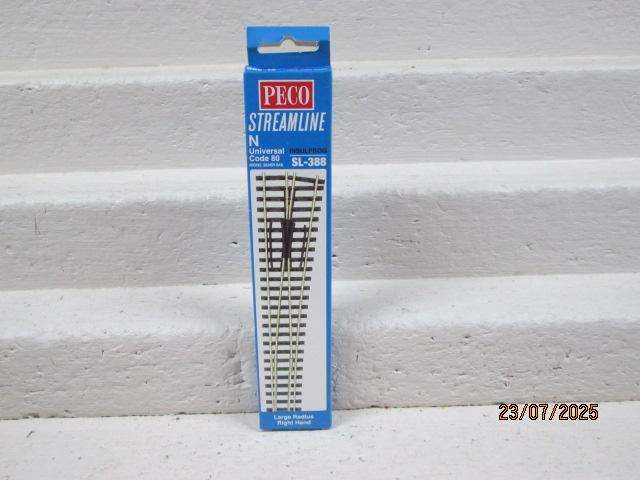 N SCALE - PECO - LARGE RADIUS RIGHT HAND POINT - SL-388 - BOXED