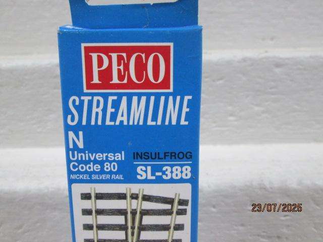 N SCALE - PECO - LARGE RADIUS RIGHT HAND POINT - SL-388 - BOXED