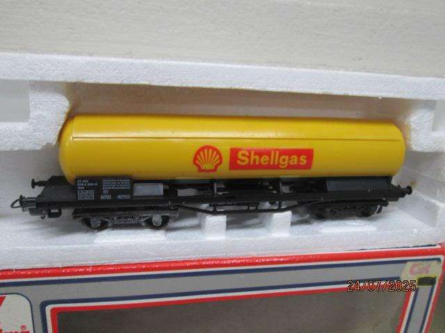 HO SCALE - LIMA - SHELLGAS TANKER - BOXED