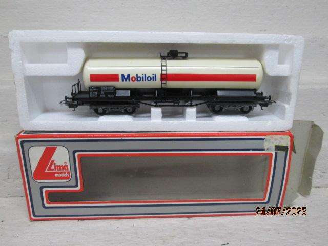 HO SCALE - LIMA - MOBIL OIL TANKER - BOXED