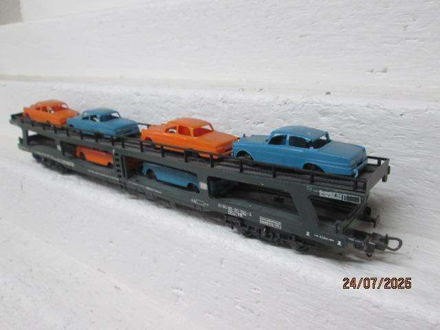 HO SCALE - LIMA - DB CAR CARRIER WITH MERCEDES CAR LOAD