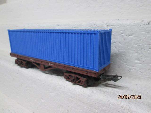 HO SCALE - SAR - FLAT CAR WITH CONTAINER LOAD