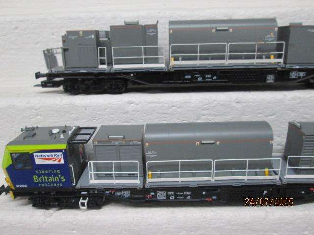 OO SCALE - BACHMANN NETWORK RAIL MPV POWER AND DUMMY UNIT - BOXED