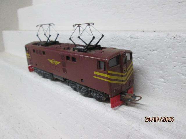 HO SCALE - LIMA - SAR - BROWN 5E ELECTRIC LOCOMOTIVE