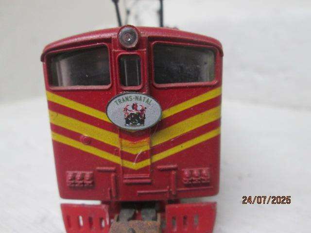HO SCALE - LIMA - SAR - RED 5E ELECTRIC LOCOMOTIVE