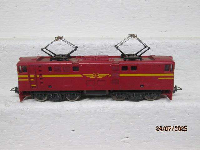HO SCALE - LIMA - SAR - RED 5E ELECTRIC LOCOMOTIVE