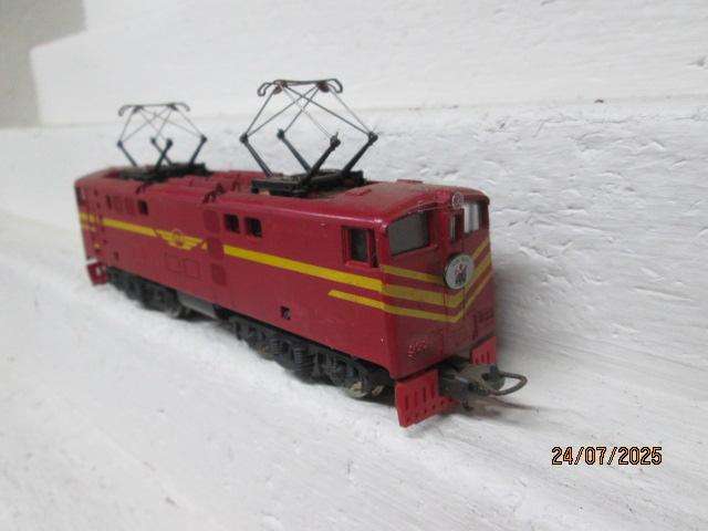 HO SCALE - LIMA - SAR - RED 5E ELECTRIC LOCOMOTIVE