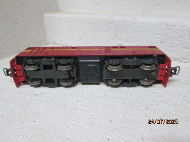 HO SCALE - LIMA - SAR - RED 5E ELECTRIC LOCOMOTIVE