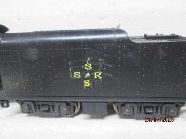 HO SCALE - LIMA - SAR - 4-6-2 STEAM LOCOMOTIVE - BOXED