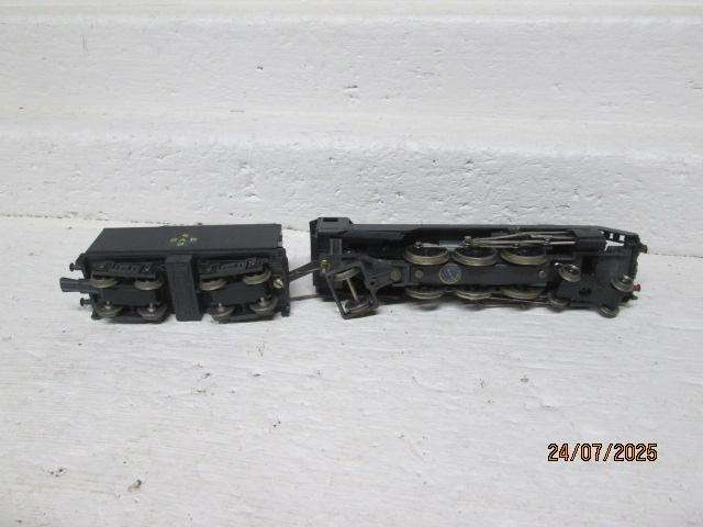 HO SCALE - LIMA - SAR - 4-6-2 STEAM LOCOMOTIVE - BOXED