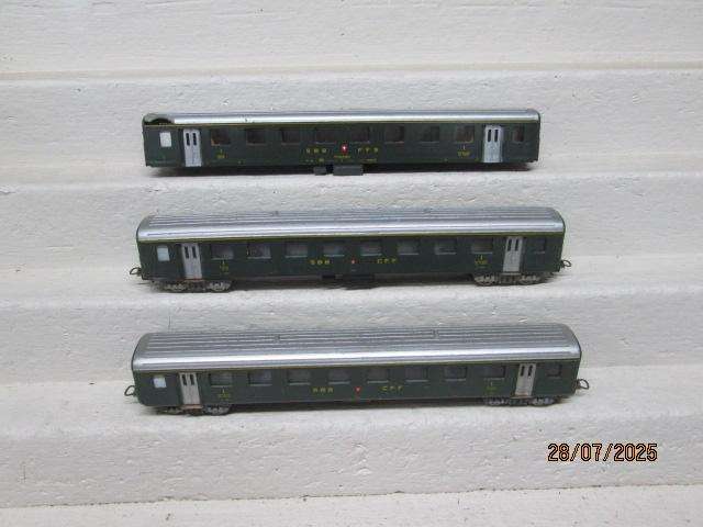 HO SCALE - LIMA - SBB-FFS SWISS COACHES - X2