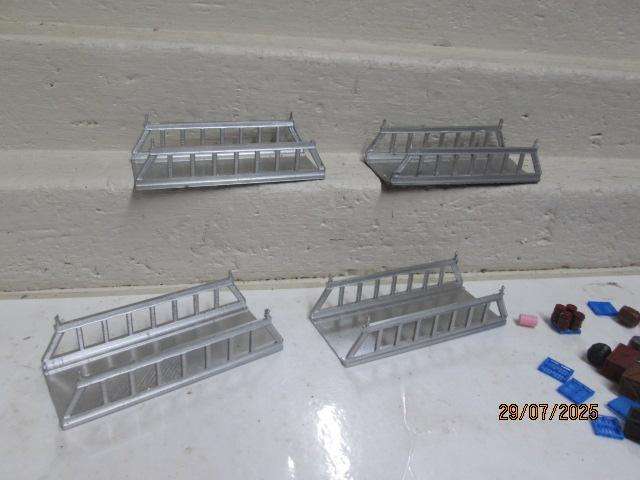 HO SCALE - LAZER CUT MODEL RAILWAY SCENERY BITS & PIECES