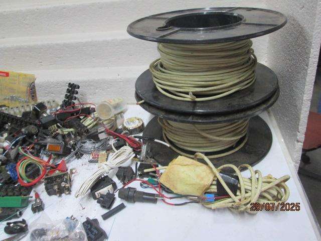 HO SCALE - WIRING + LIGHTS + SWITCHES + STRIP CONNECTORS ETC