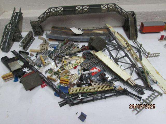 HO SCALE - LARGE AMOUNT OF MODEL RAILWAY SCENERY INCLUDING GRAVEYARD ETC
