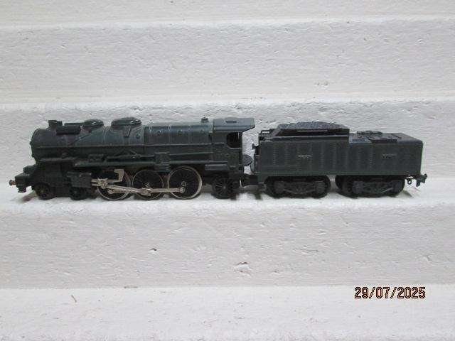 HO SCALE - JOUEF - 4-6-2 DARK GREEN STEAM LOCOMOTIVE