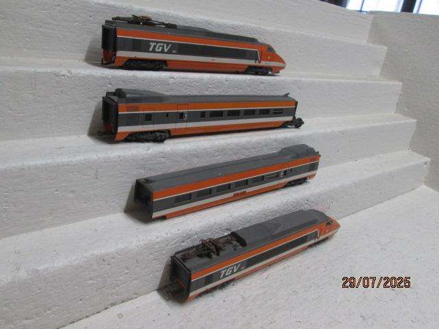 HO SCALE - LIMA - TGV SPEED TRAIN SET