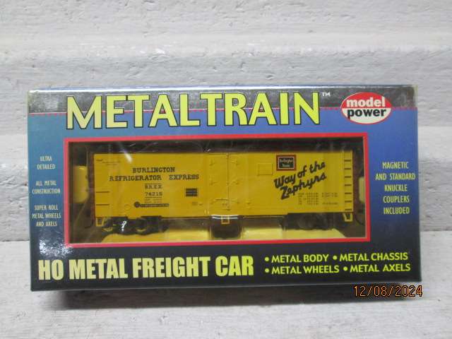 HO SCALE - MODEL POWER - METALTRAIN - 41FOOT BURLINGTON REEFER WAGON - BOXED