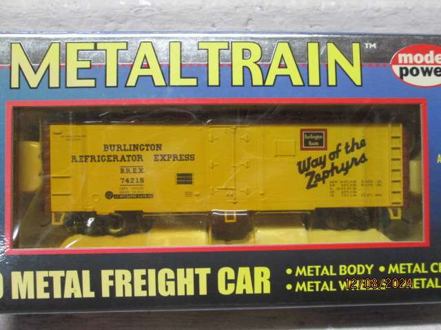 HO SCALE - MODEL POWER - METALTRAIN - 41FOOT BURLINGTON REEFER WAGON - BOXED