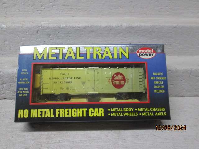 HO SCALE - MODEL POWER - METALTRAIN - 41FOOT SWIFT REEFER WAGON - BOXED