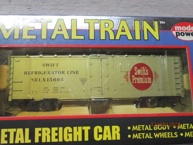 HO SCALE - MODEL POWER - METALTRAIN - 41FOOT SWIFT REEFER WAGON - BOXED