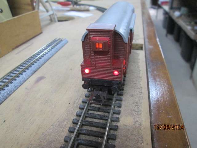 HO SCALE - LIMA - SNCF GAURDS VAN - BOXED