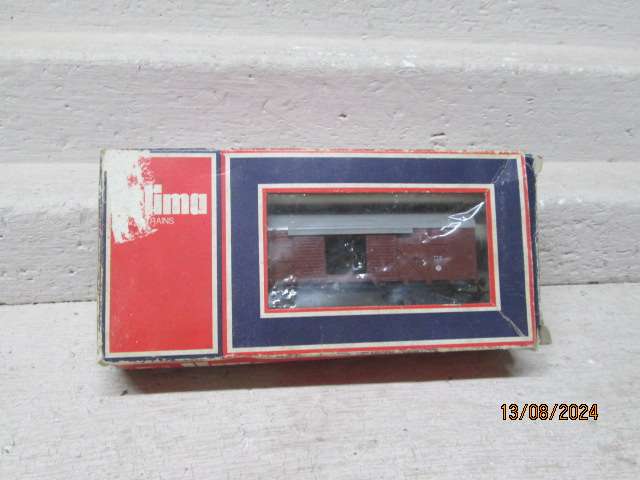HO SCALE - LIMA - SNCF GAURDS VAN - BOXED