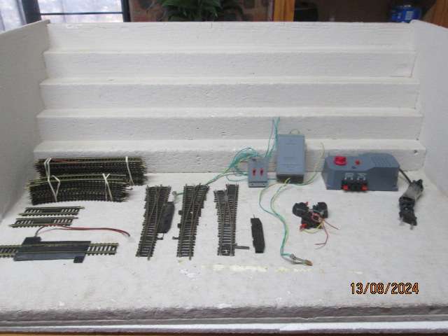 HO / OO SCALE - FRATESCHI TRACK & CONTROLLER