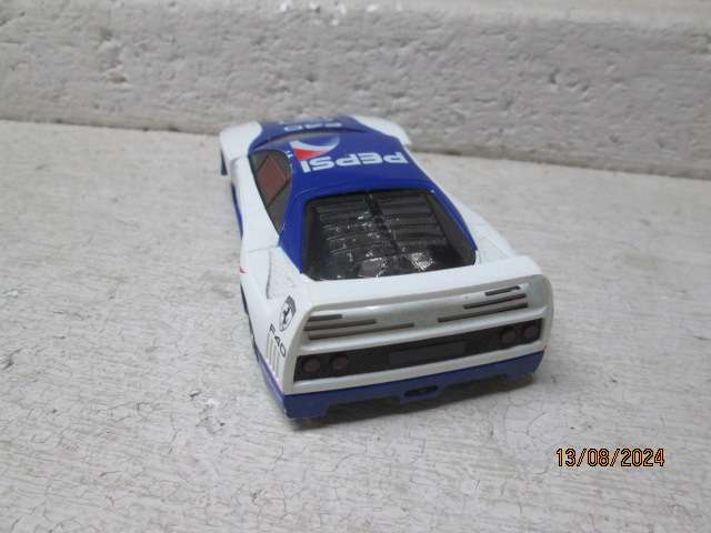 1:32 SCALE - HORNBY HOBBIES - FERRARI F40 PEPSI SLOT CAR