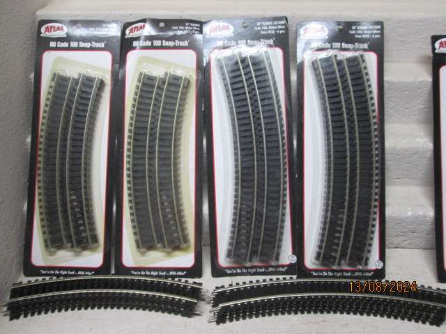 HO / OO SCALE - ATLAS TRACK - LARGE AMOUNT - X73 PIECES