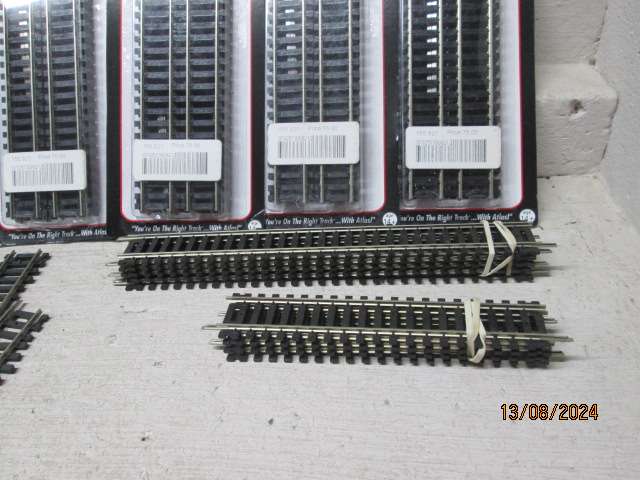 HO / OO SCALE - ATLAS TRACK - LARGE AMOUNT - X73 PIECES