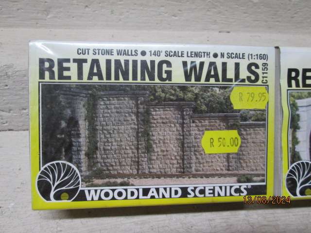 N SCALE - WOODLANDS SCENICS - RETAINING WALLS - X2 BOXES