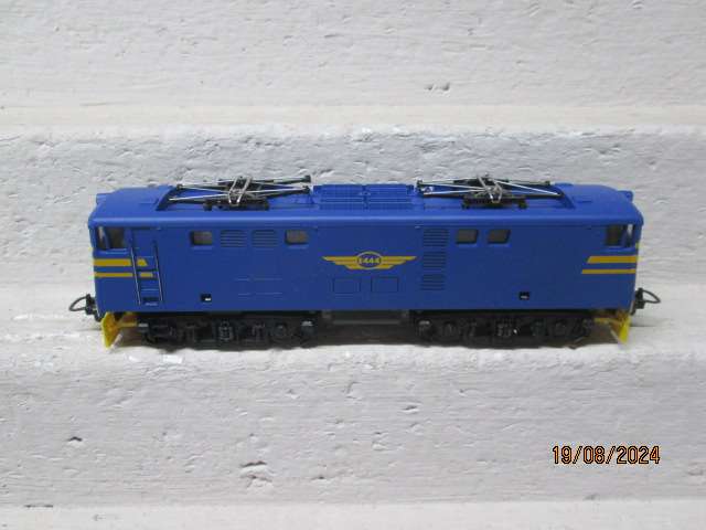 HO SCALE - LIMA - SAR - BLUE 5E ELECTRIC LOCOMOTIVE - BOXED