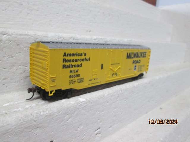 HO SCALE - BACHMANN - MILWAUKEE - BOX CAR