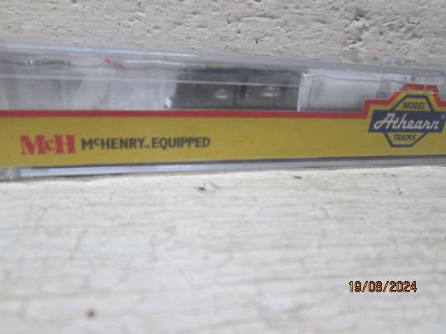 N SCALE - ATHEARN - EMD F45 BURLINGTON DIESEL LOCOMOTIVE- BOXED - DCC SOUND