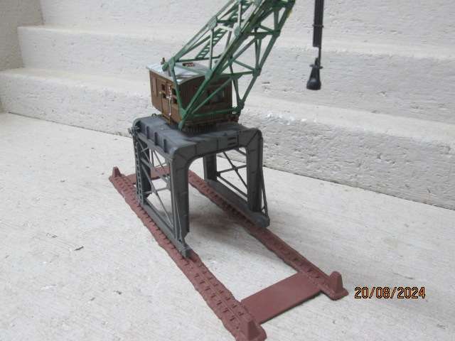 HO SCALE - OVERHEAD CRANE